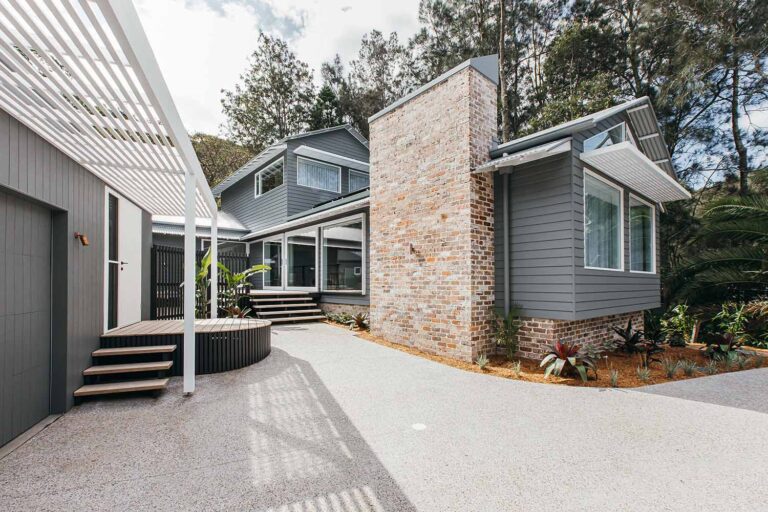 Lou Projects - Ahara House